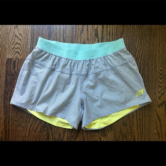Skechers Performance Women's Workout Go Run Shorts sz. M NWOT gray/ yellow - Picture 1 of 8